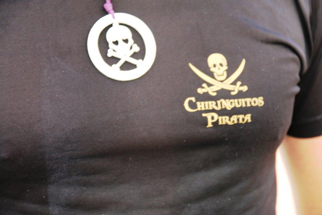 Chiringuito el Pirata con Patatas Pijo, Celes DJ