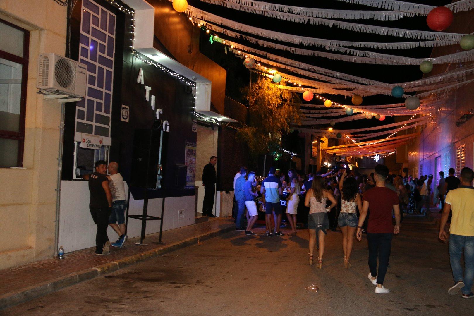 Fiestas de ceuti 2016 en Atico pub viernes 4