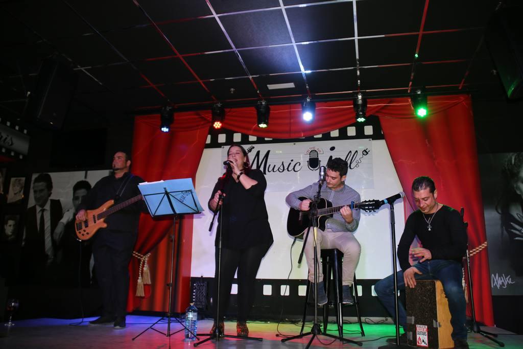 Concierto de Más que Flamenco en Music Joll de Molina de Segura