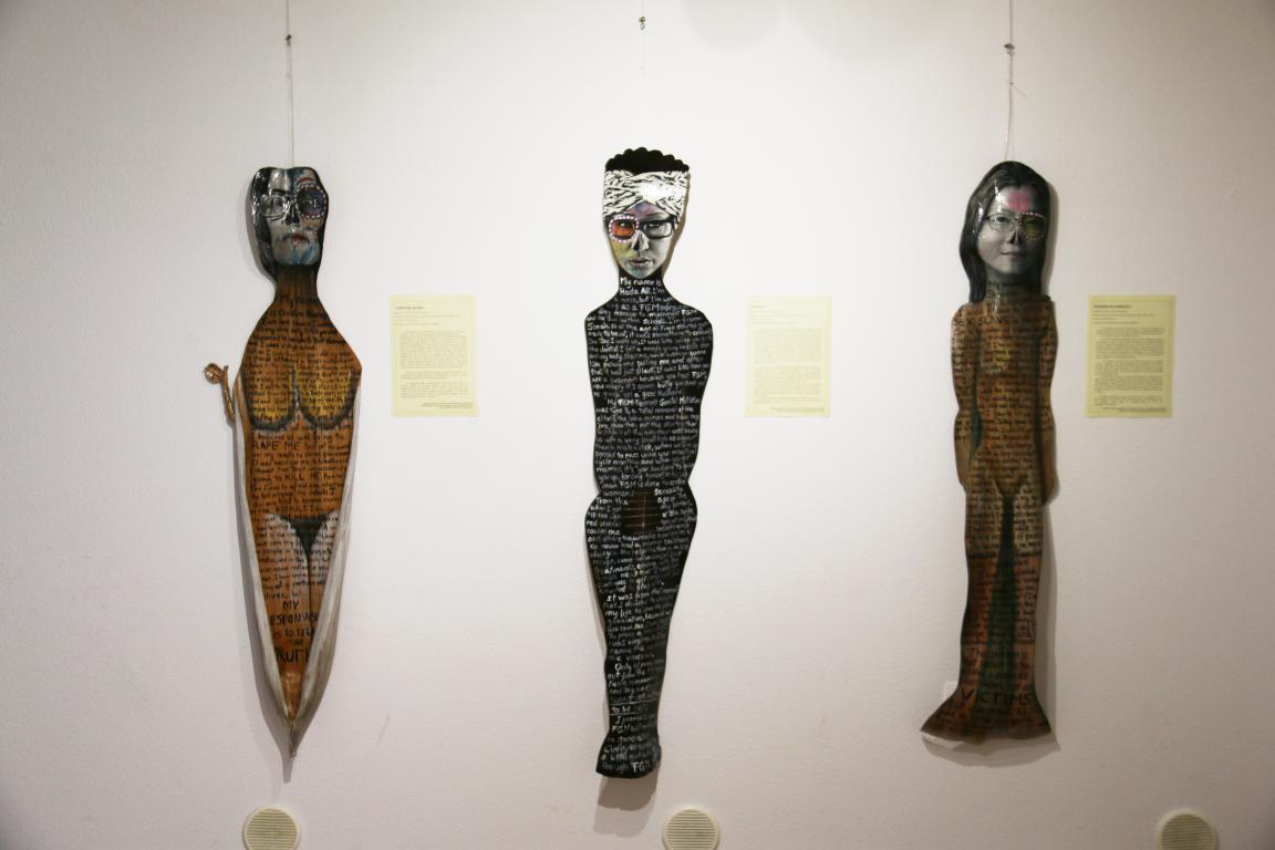 Exposición escultórica de la artista Silvanela " El show de Kafka" y " El día de los muertos"
